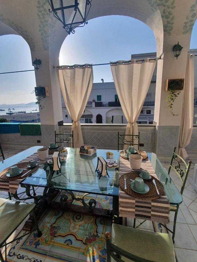 Bed and Breakfast La Finestra Sul Mare à Ischia Extérieur photo