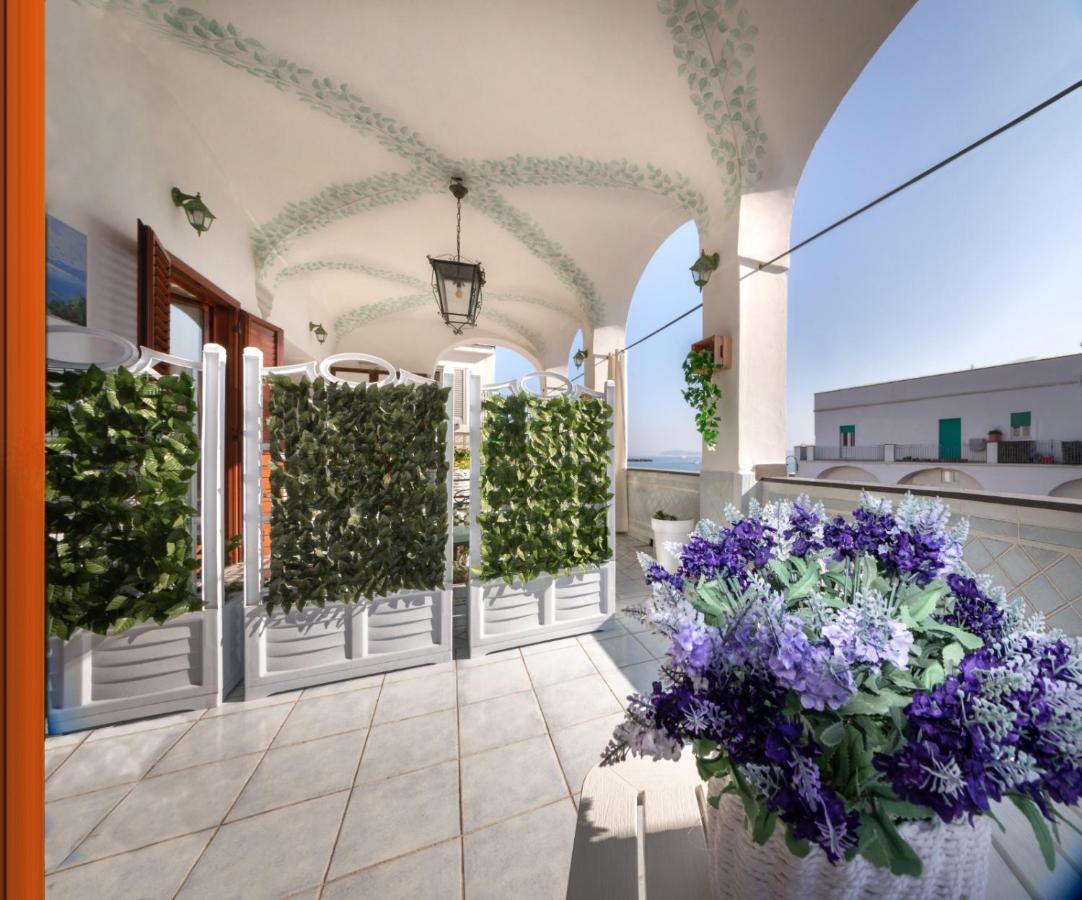 Bed and Breakfast La Finestra Sul Mare à Ischia Extérieur photo