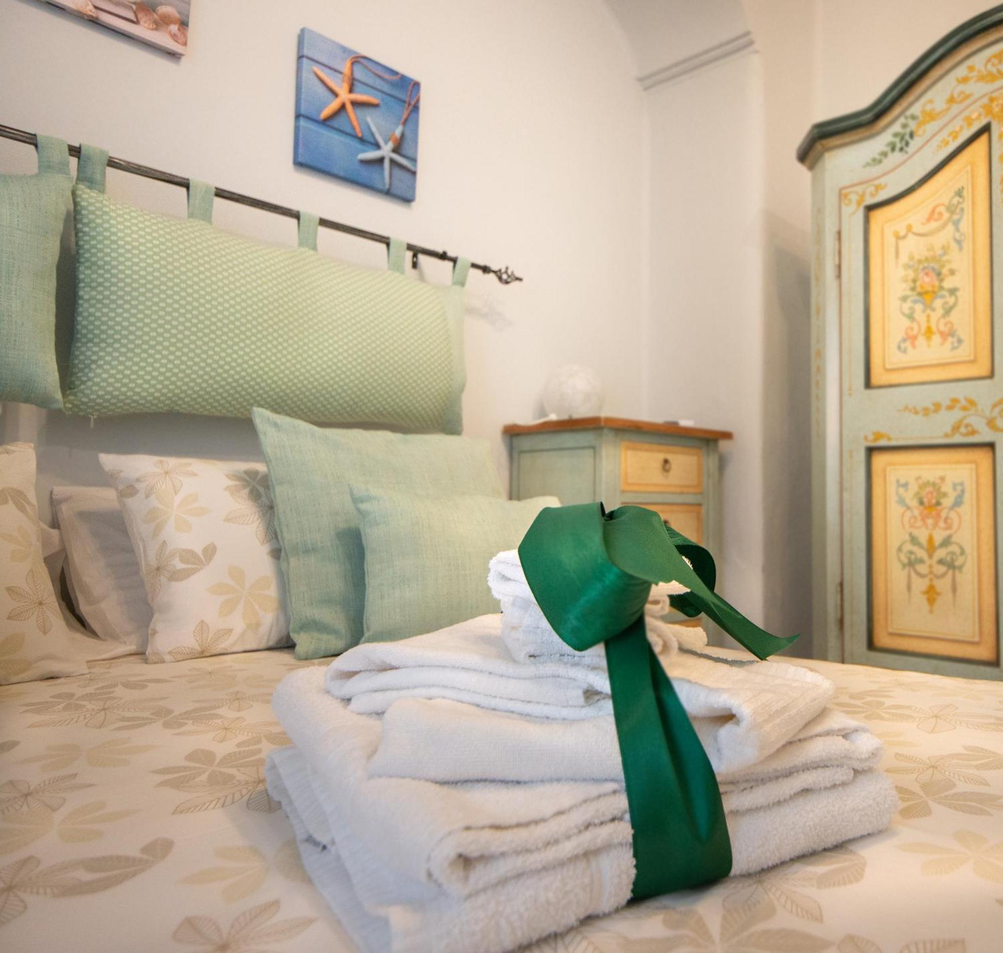 Bed and Breakfast La Finestra Sul Mare à Ischia Extérieur photo